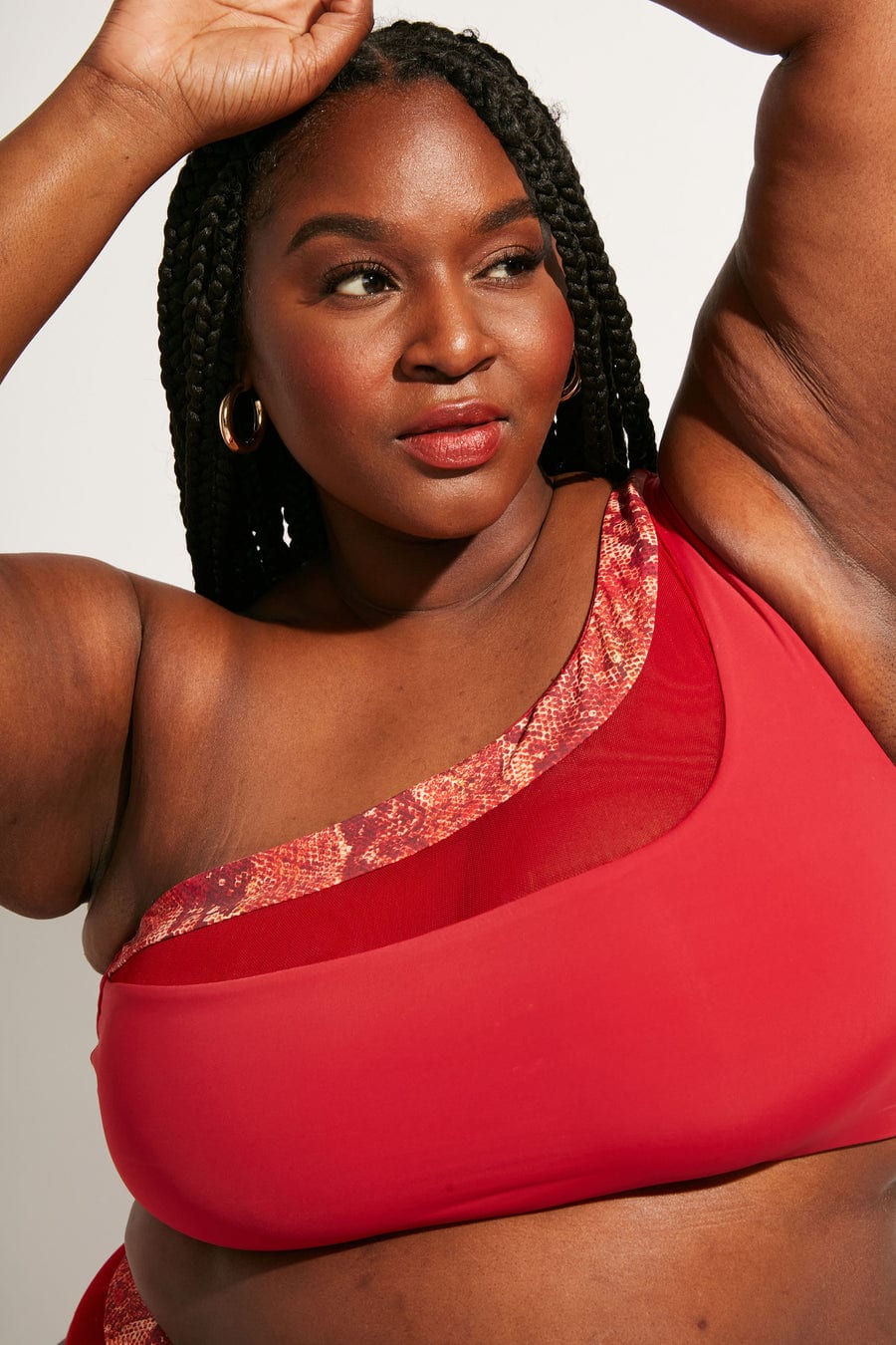 Swimsuit shopping tips for women with large busts, per experts