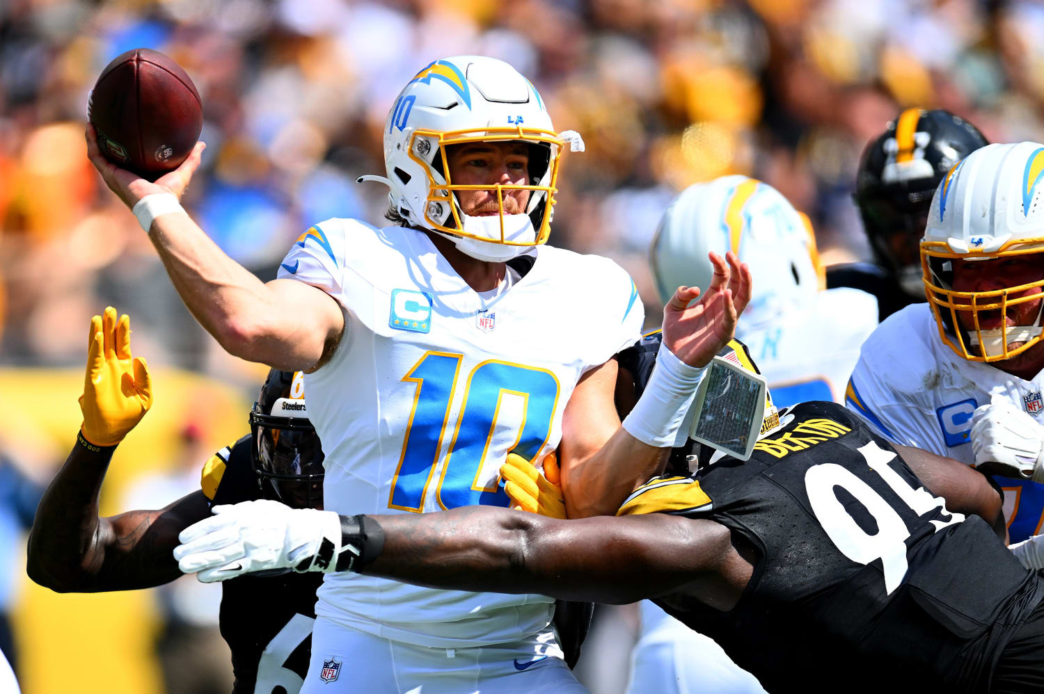 NFL Week 4 injuries: The latest on Justin Herbert, Jorden Love