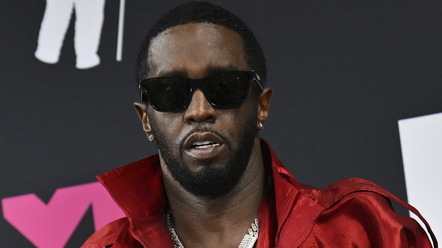 Sean 'Diddy' Combs demanda por difamación a una cadena de noticias y a un  hombre que asegura tener videos incriminatorios en su contra