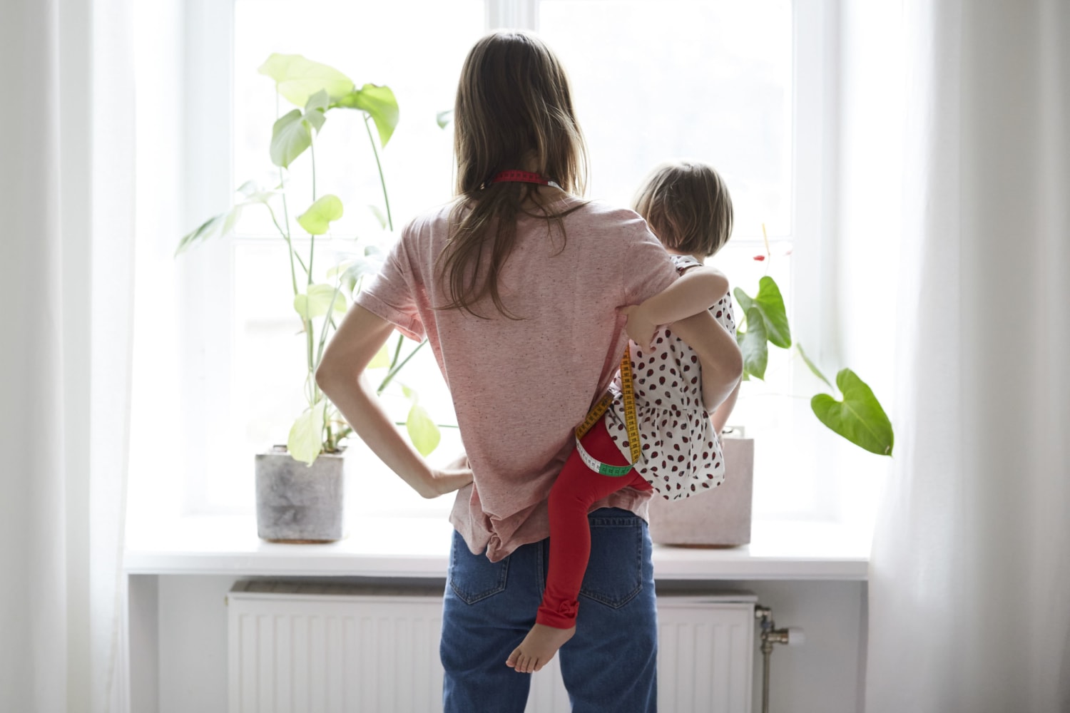 What is the meaning of 'stay-at-home mom'?