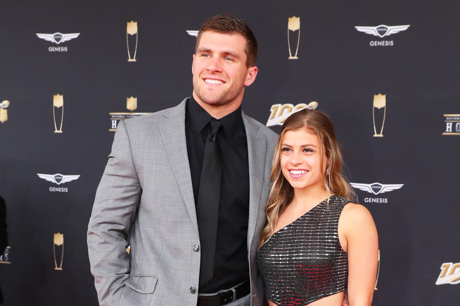 NFL star T.J. Watt and former pro soccer player Dani Watt are expecting their 1st child