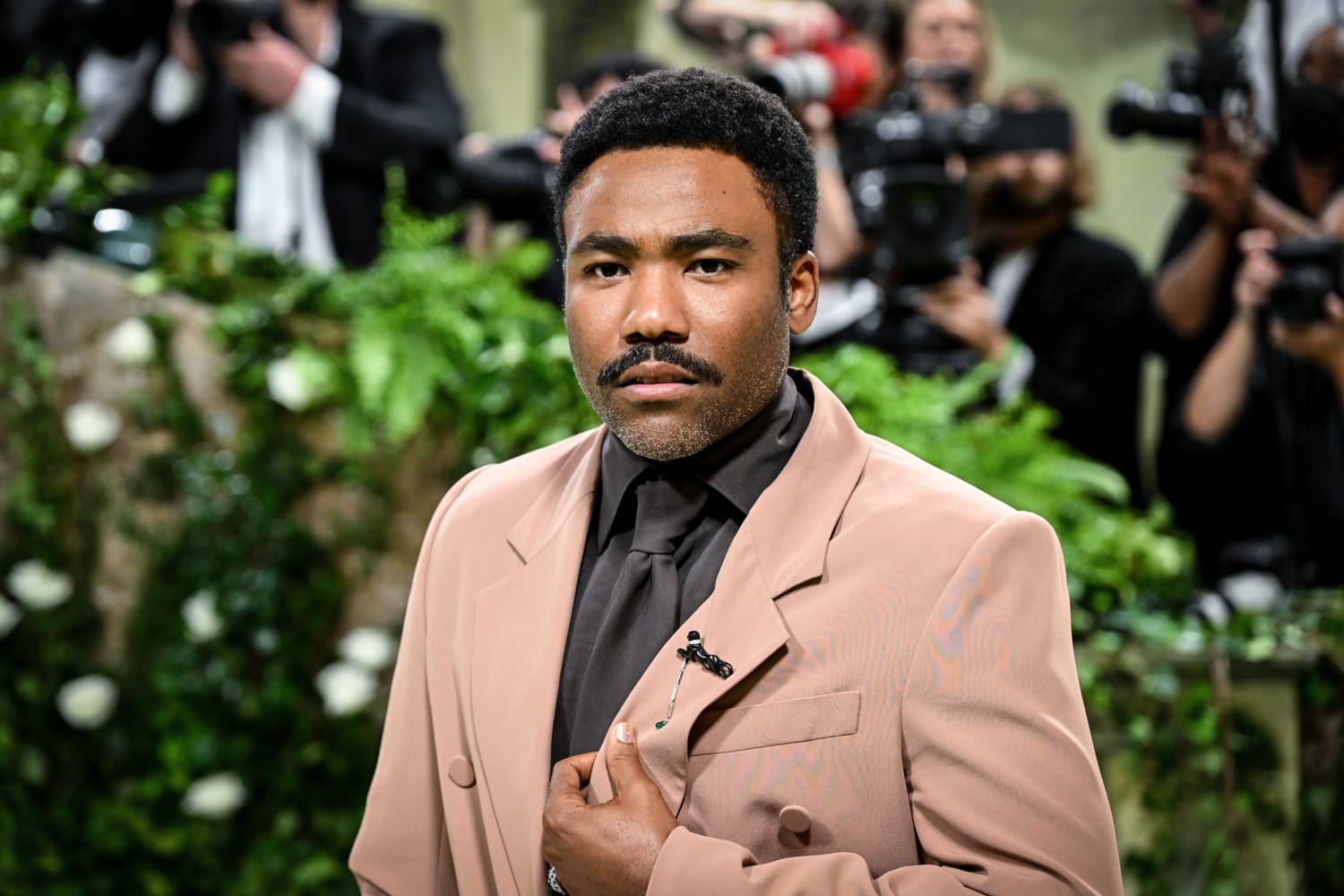 Donald Glover 2024 Donald Glover Performs The Childish Gambino New(02)
