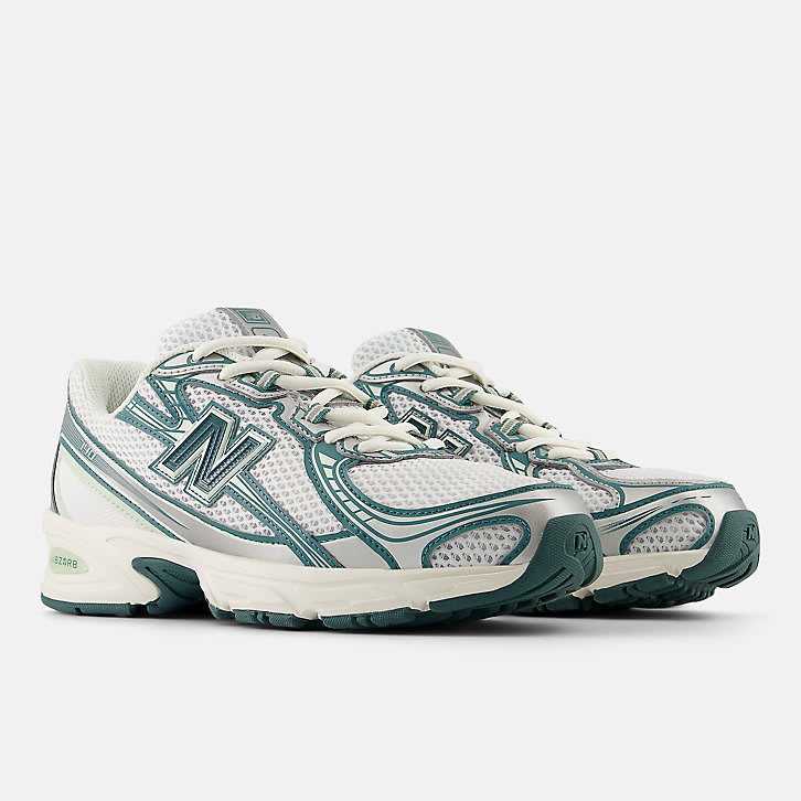 【New Balance】Women's 2002R Casual Shoes SeaSaltReflection New Balance 2002R Sea Salt / Reflection - Mar 2025