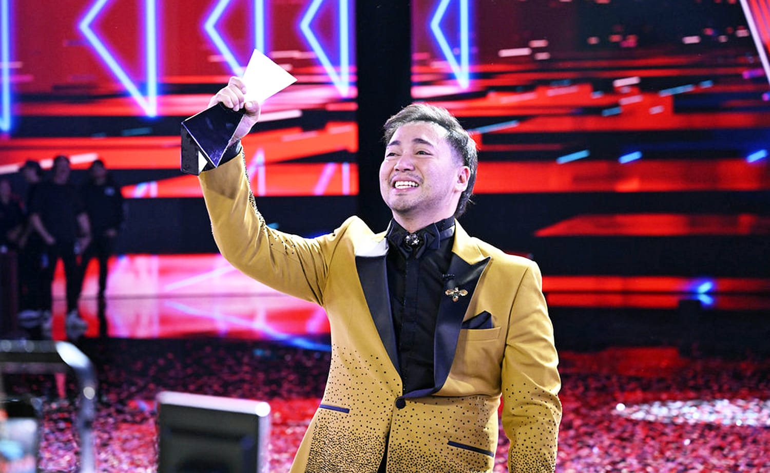 The Voice' Winner Sofronio Vasquez on Season 26, Honoring His Dad and  Returning to Dentistry