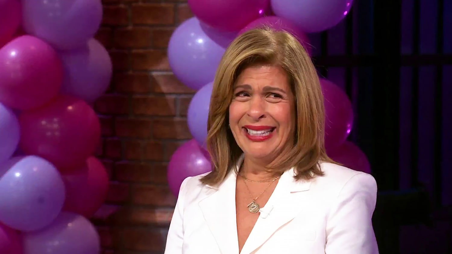 Hoda Kotb shares 'love letter' to viewers on her final day at TODAY