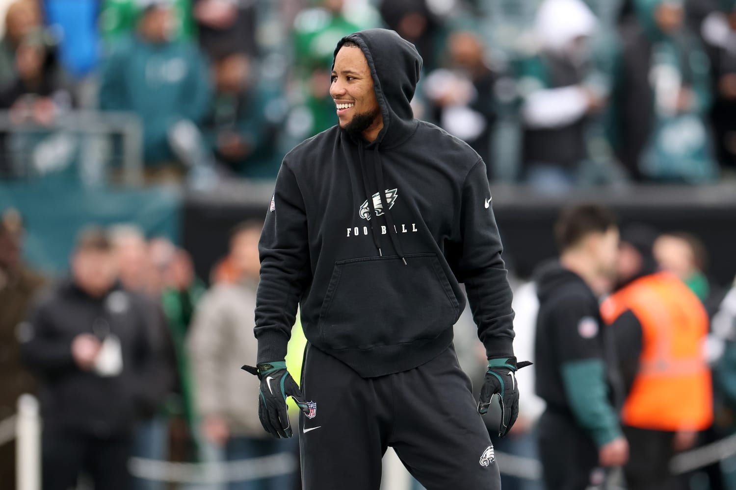 See Saquon Barkley’s adorable handshake with 6-year-old daughter before NFC championship