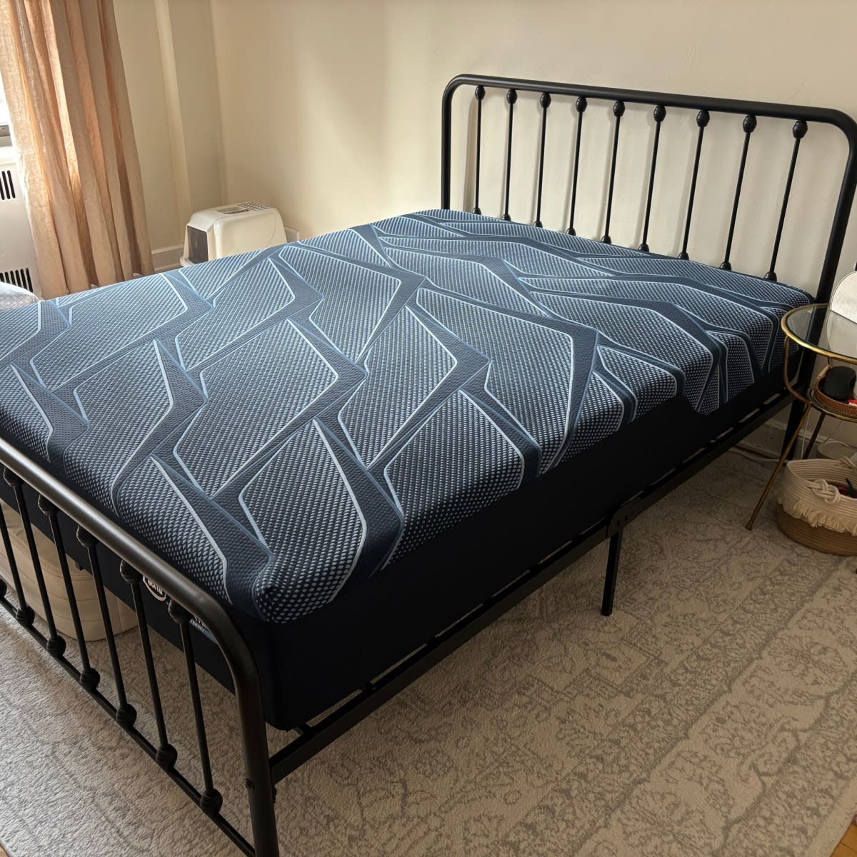 Serta iSeries 2.0 Hybrid Mattress Review 2026 | NBC Select