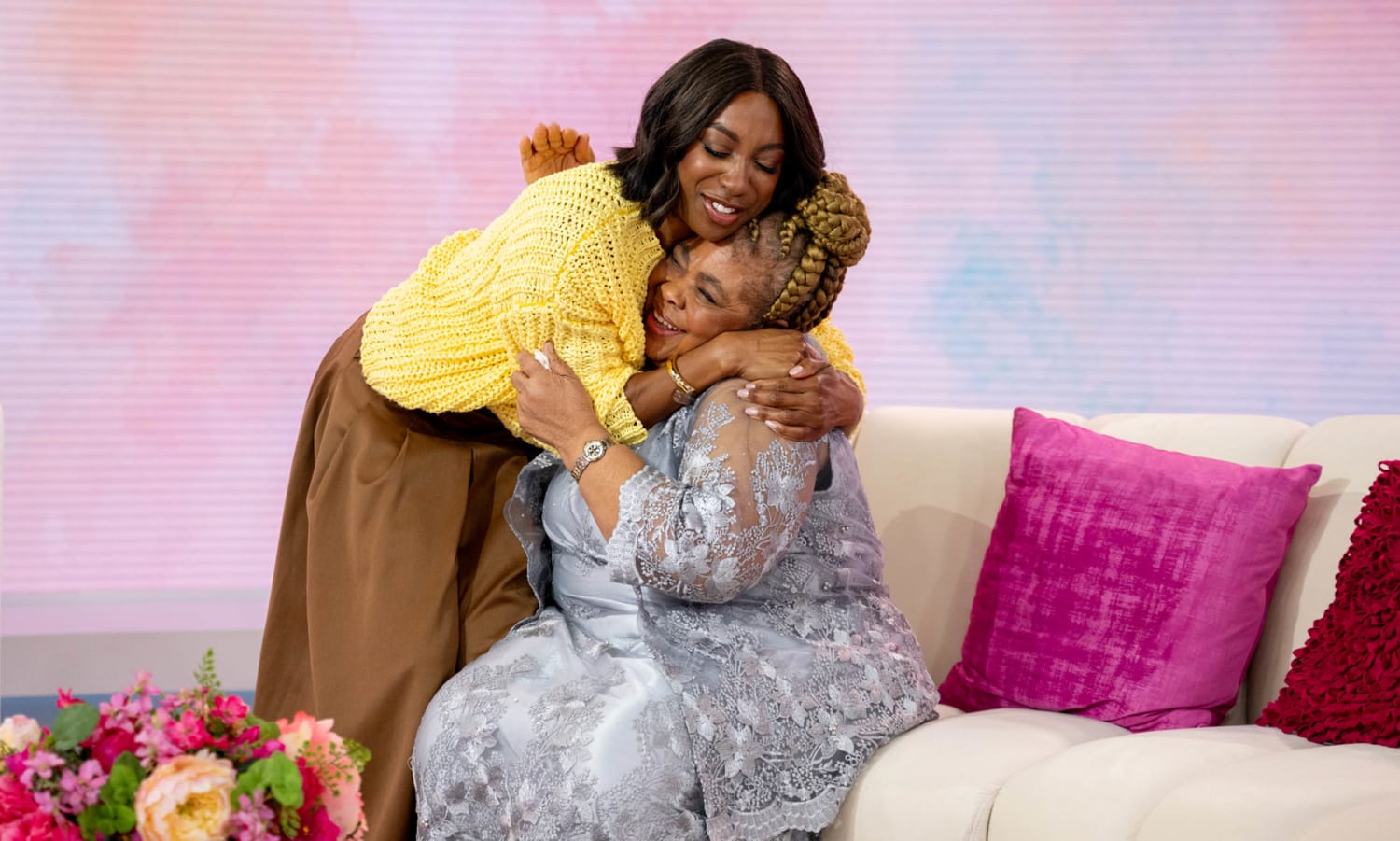 'SNL' star Ego Nwodim's mom surprises her live on TODAY and shares stories from her childhood