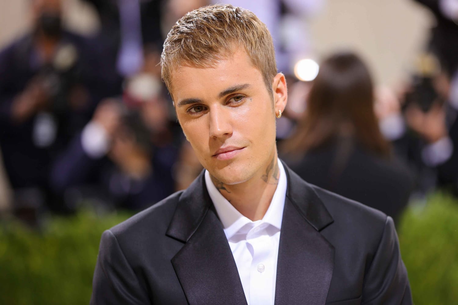 Justin Bieber Shares New Photos Of ‘Lil’ Son Jack
