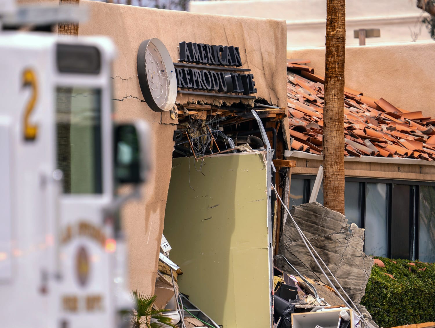 1 Dead, 4 Hurt in Palm Springs Car Explosion Near Fertility Clinic
