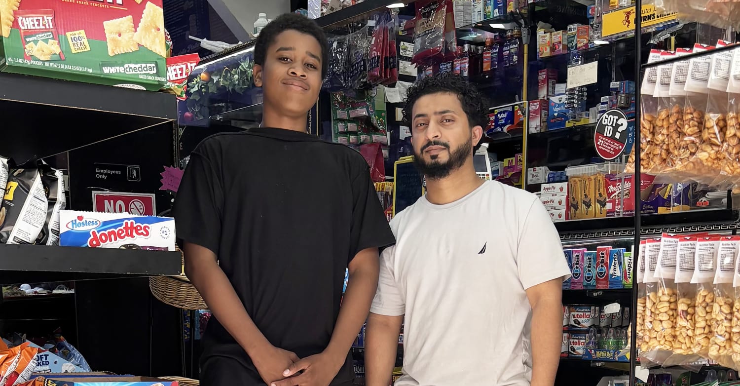 Bodega owner gives kids free food for good grades: 'I like seeing the smile on their faces'