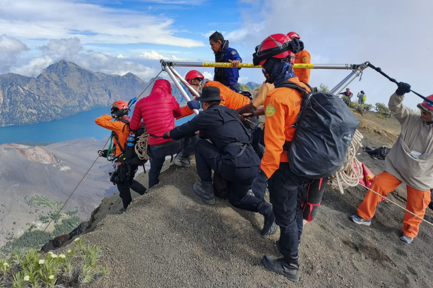 Brazilian found dead after falling from an Indonesian volcano