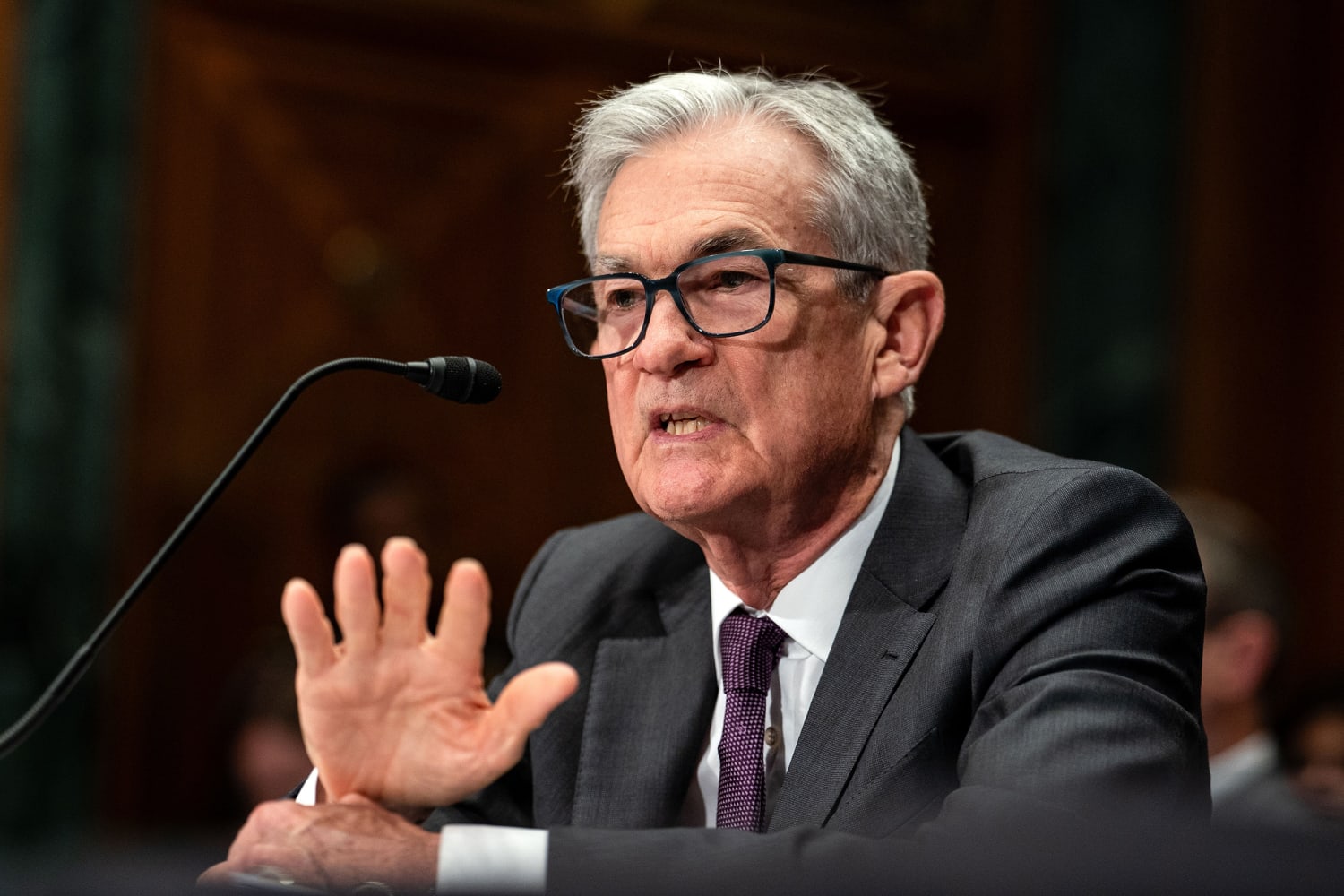 🌐(Market Recap) "Mercati Misti: Dazi e Tassi Fanno Oscillare gli Indici"