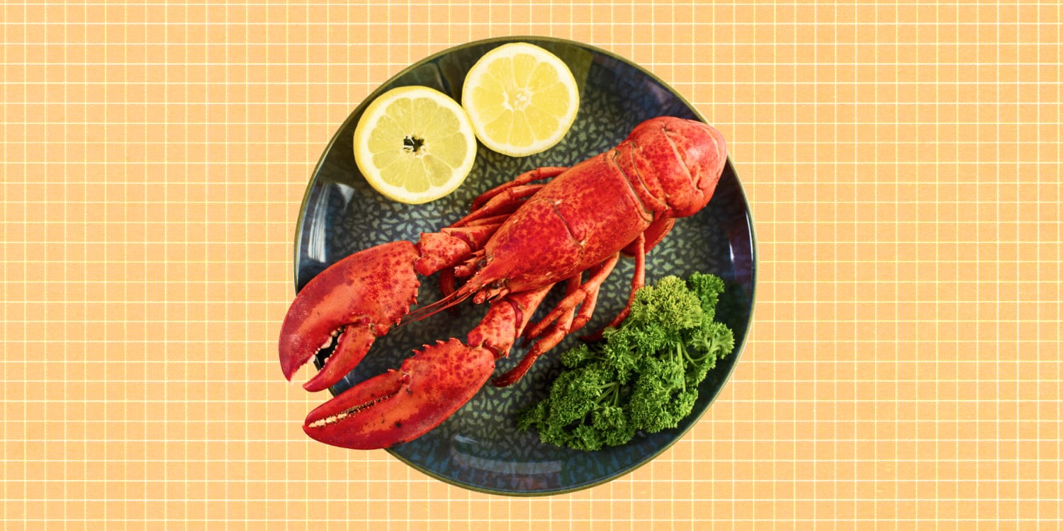 A Chef's Trick To Getting Every Last Bit Of Meat From a Cooked Lobster
