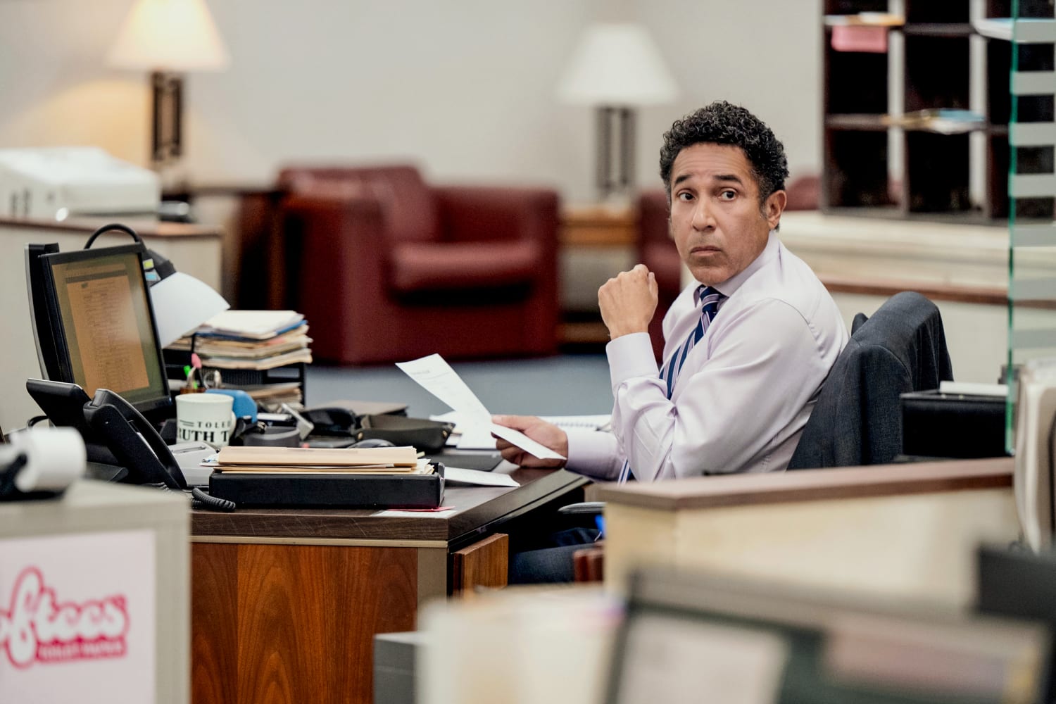 How Oscar Nuñez transitioned from 'The Office' to 'The Paper'