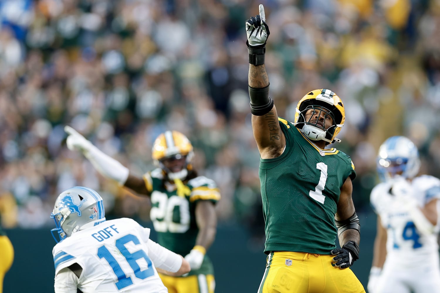 Micah Parsons debuts for the Packers and calls Cowboys' trading him  'outrageous'