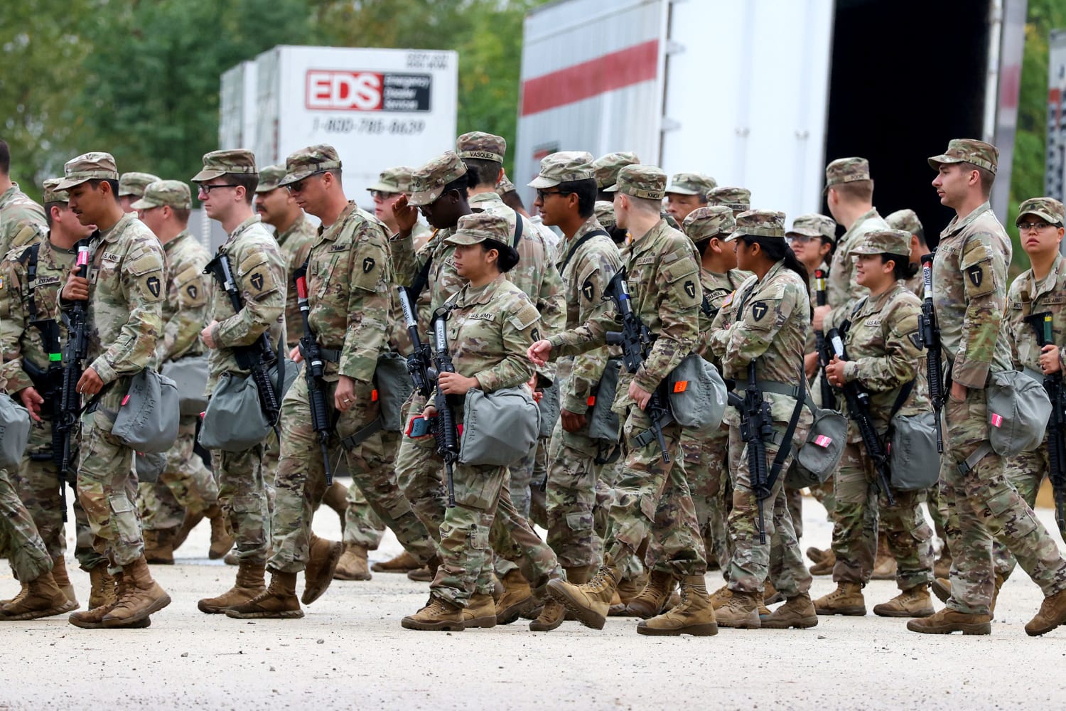 500 National Guard troops arrive in Chicago area amid resistance from Illinois Gov. Pritzker