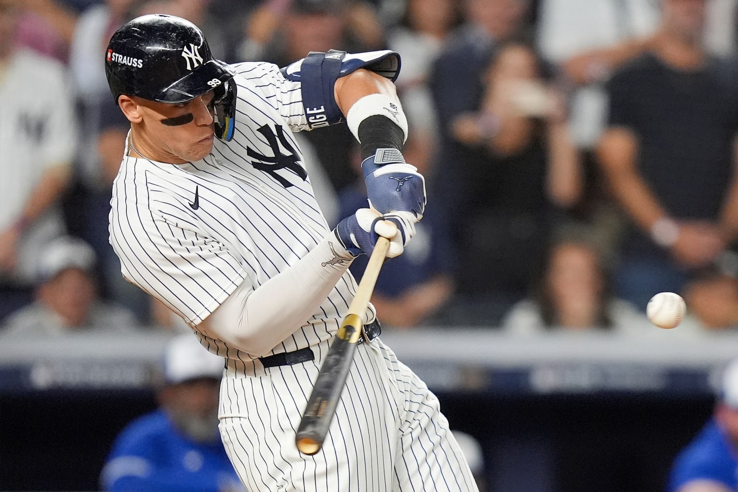 Judge rallies Yankees past Blue Jays 9-6 to save season and avert ALDS sweep