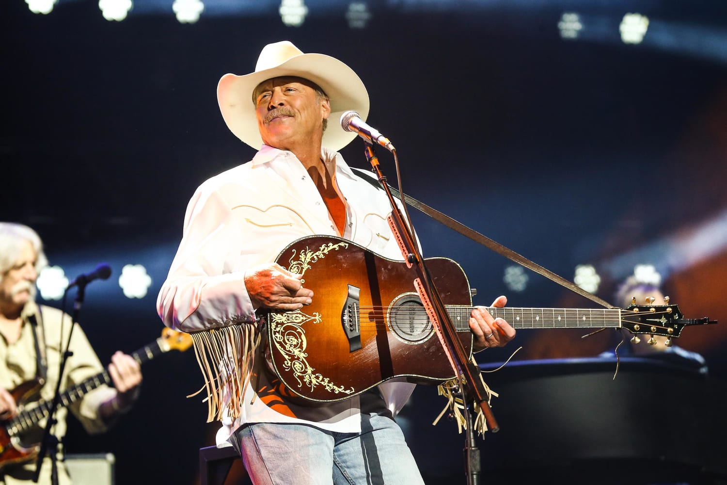 Alan Jackson Announces Date for 'Finale' Concert in Nashville