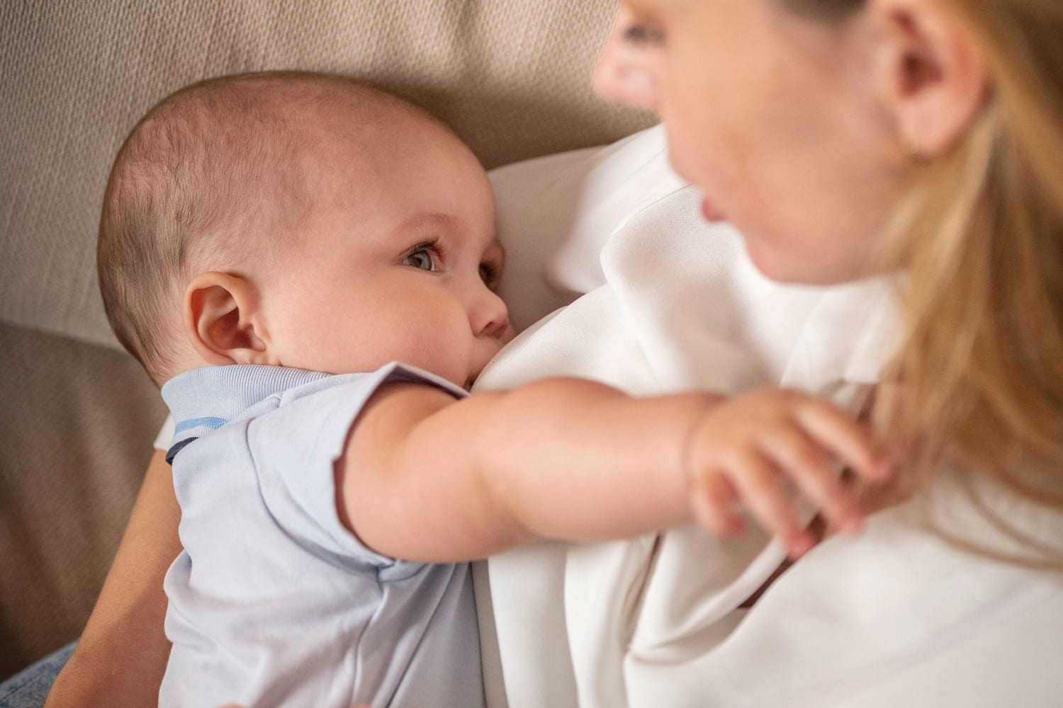 The Baby Feeding Choice Moms Are Finally Talking About. Would You Do It?