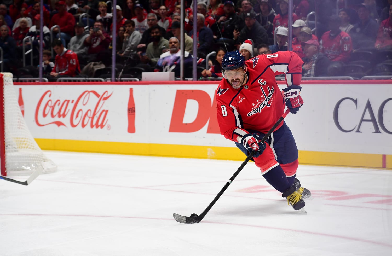 Alex Ovechkin scores his 900th NHL goal with the Washington Capitals, image size:1500x980