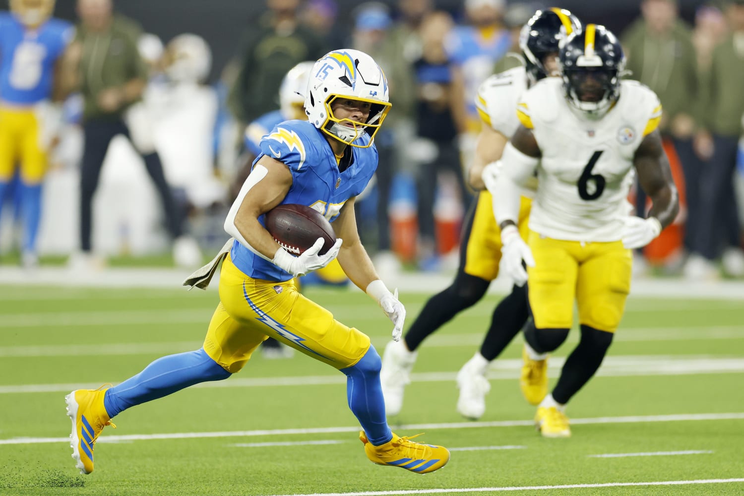 Steelers at Chargers live updates: L.A. defeats Pittsburgh 25-3