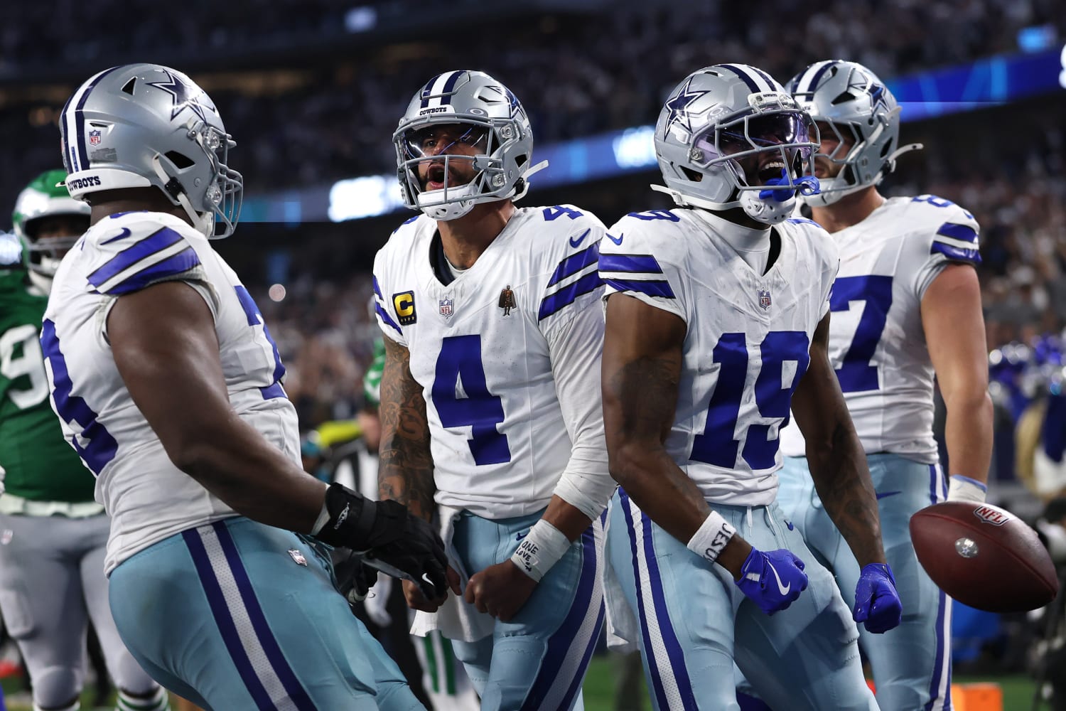 The Cowboys upset the Eagles in the wildest finish of the week