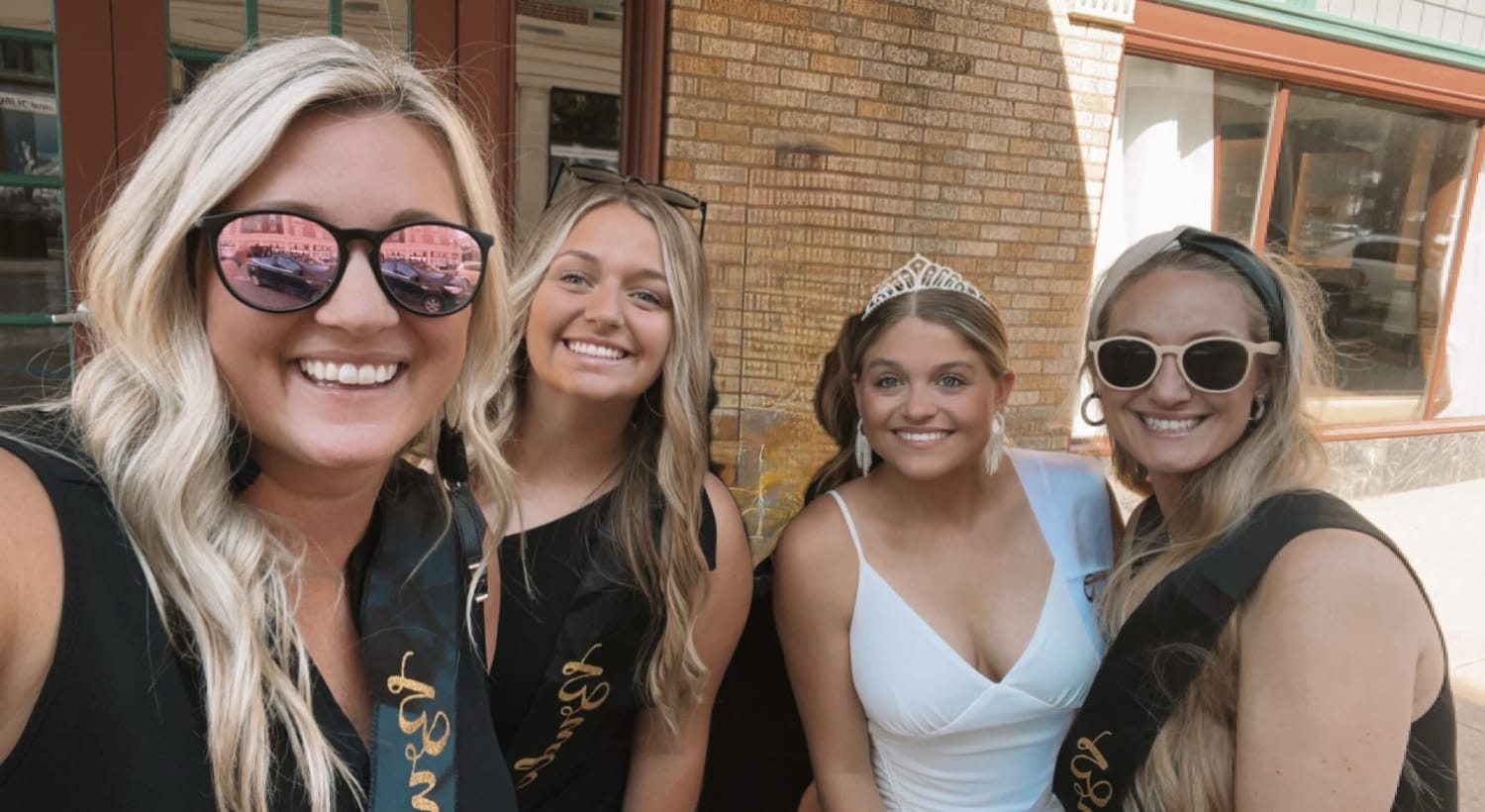 They Were Friends in High School — Then Life Took a Joyful Twist No One Saw Coming 