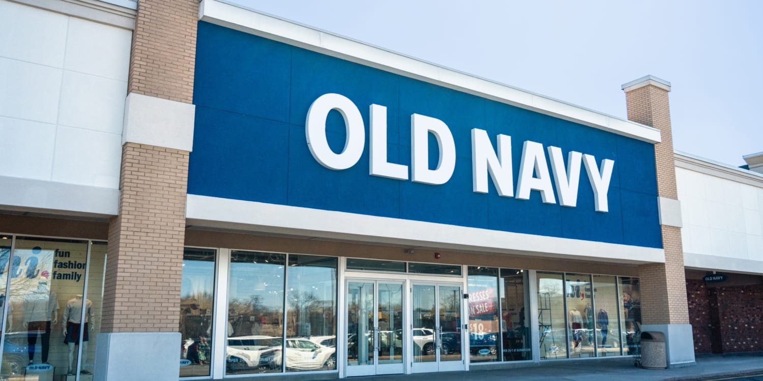 The Best Old Navy Presidents' Day Deals We've Seen So Far — Starting at $5