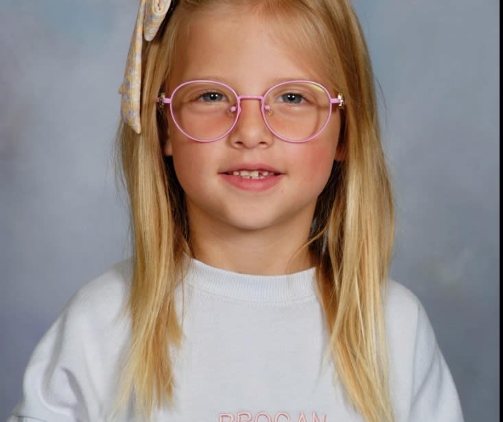 The Picture Day Outfit That Could Only Happen to a Middle Child Goes Viral