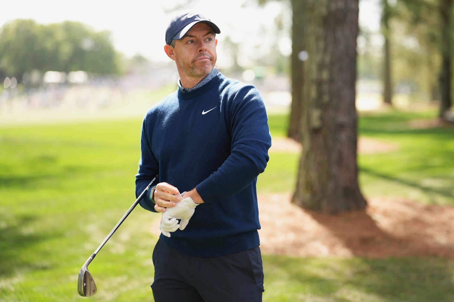 Rory McIlroy has his best Masters start in 15 years to share early lead