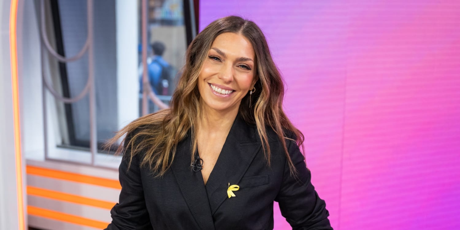 Step Into Style This Spring With an Exclusive 20% off Deal on DSW Shoes and Accessories