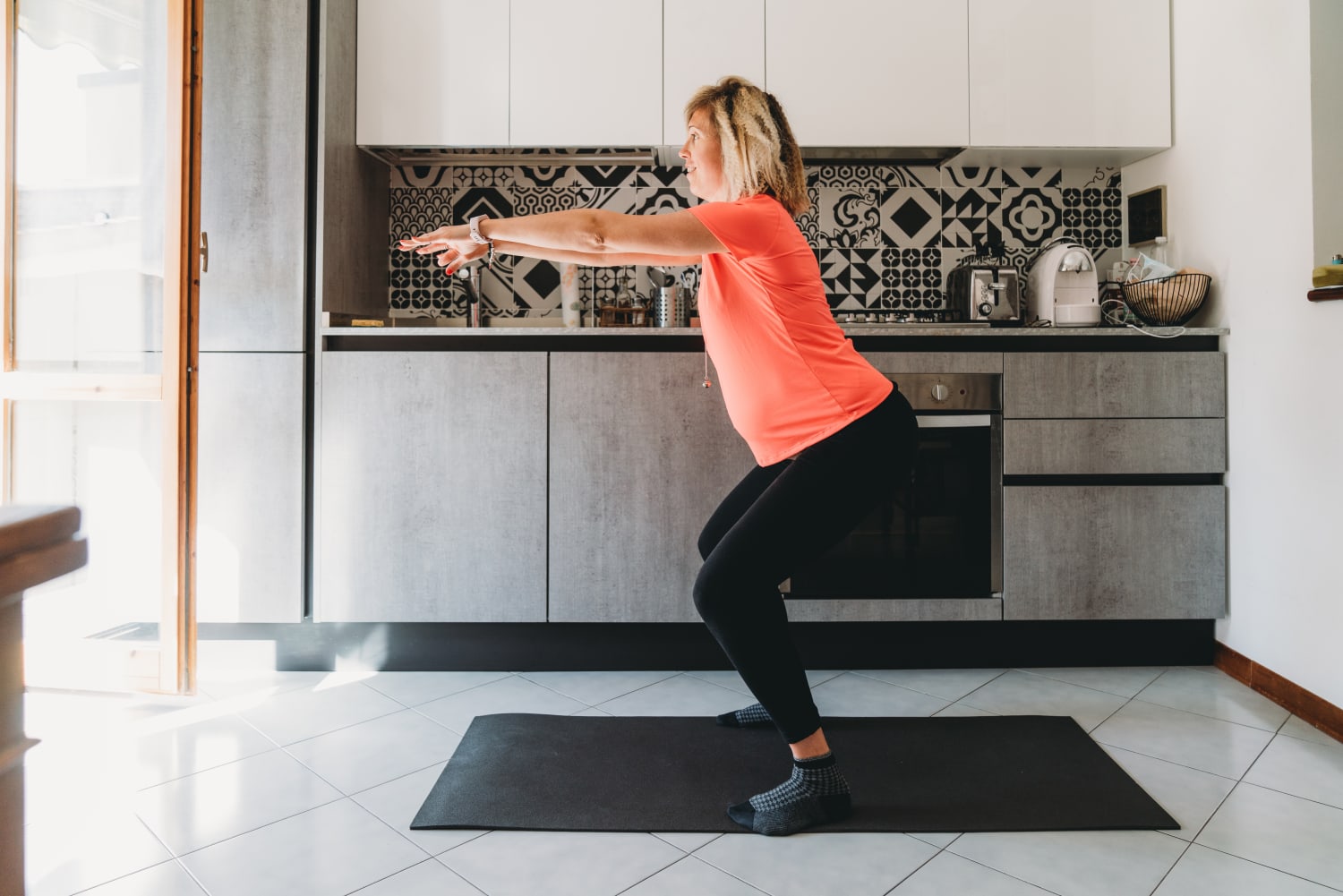 A Trainer Swears Doing This 1 Exercise While Making Coffee Will Help You Beat Stress All Day