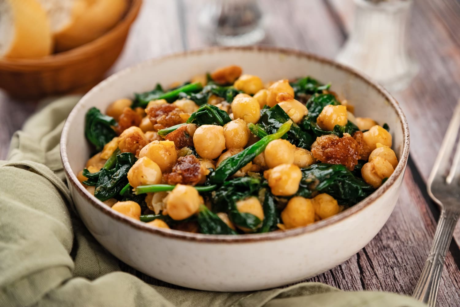A GI Doctor’s 3 Favorite Cheap, High-Fiber Dinners to Boost Gut Health