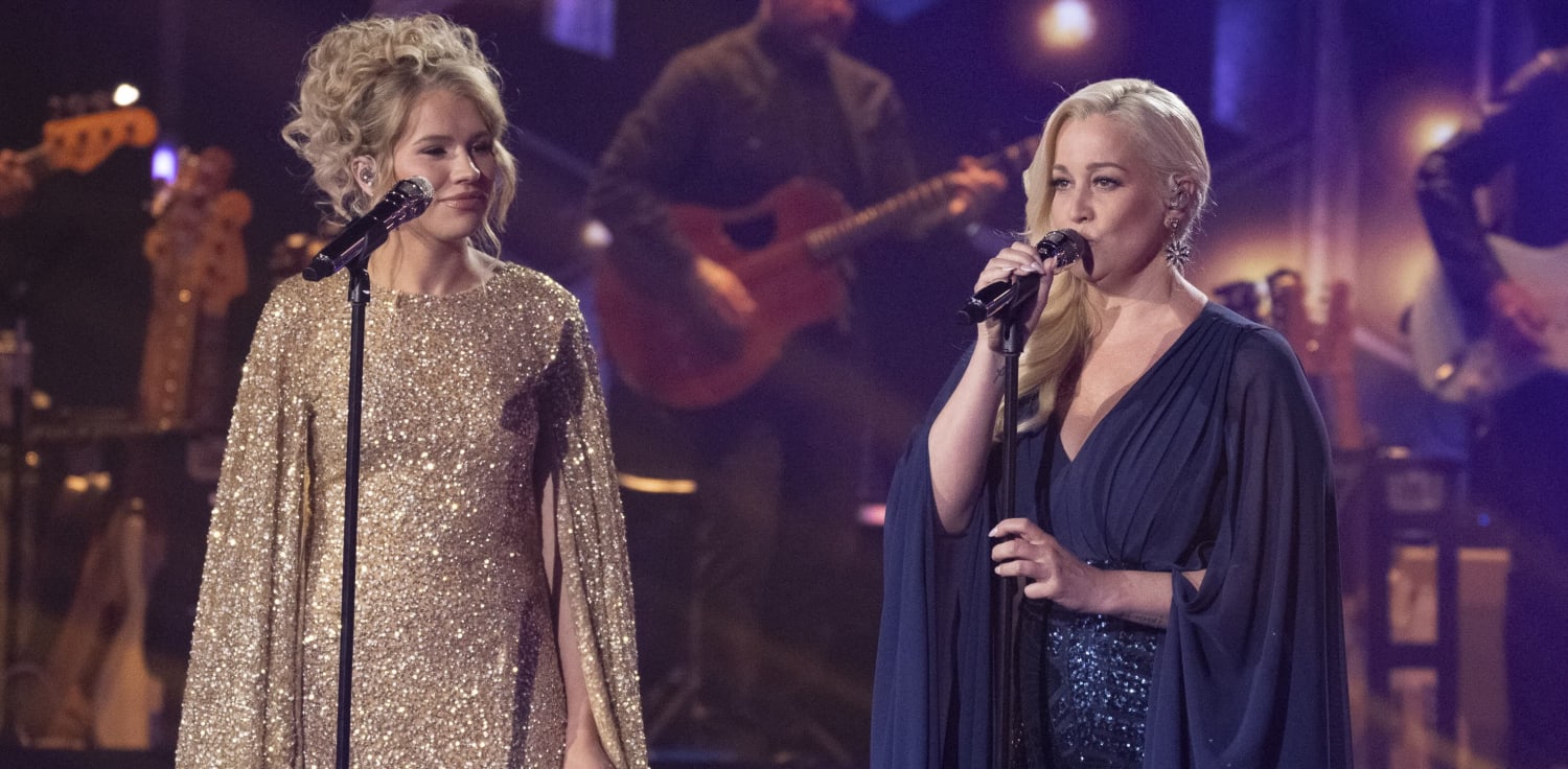 Kellie Pickler Returns to 'American Idol' With Class of 2006, 3 Years After  Husband's Death