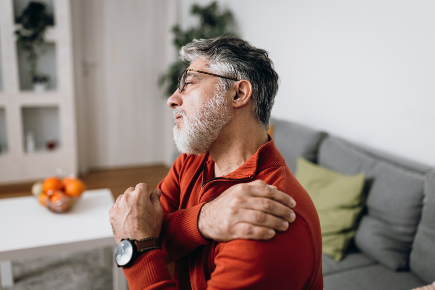 The No. 1 Most Ignored Symptom That Signals a Health Emergency, According to ER Doctor