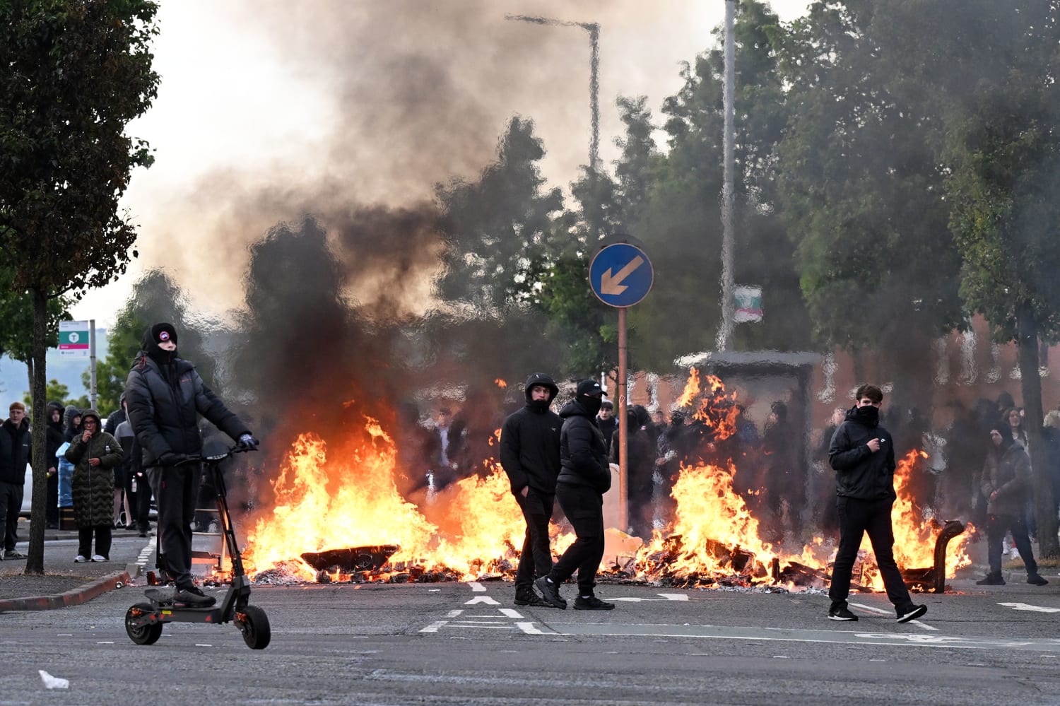 Belfast Faces Second Night of Anti-Immigrant Violence as Water Cannons Deployed in Newtownabbey