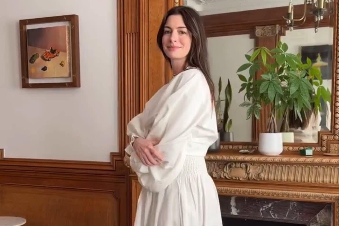 Anne Hathaway Announces Pregnancy With Baby No. 3