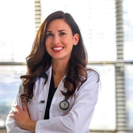 Pediatrician Shares the 1 Question Doctors Are Taught Not to Answer – And Why She Does