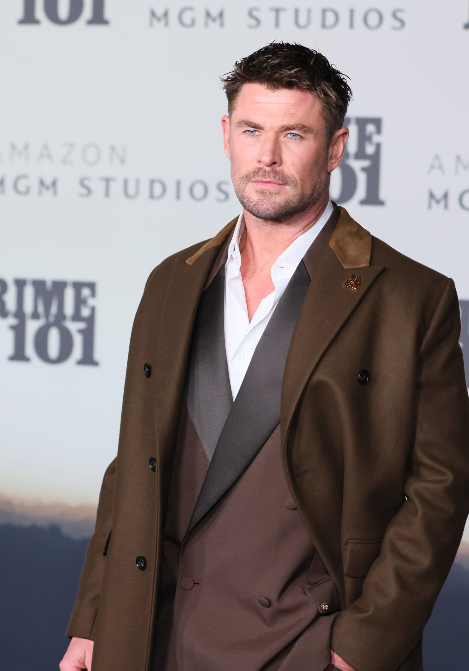 Chris Hemsworth and His Family Tried to Board an International Flight. Staff Intervened