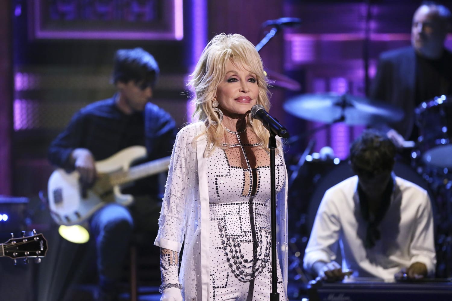 Dolly Parton Died of Cancer, Spokesperson Says. Here’s Everything We Know