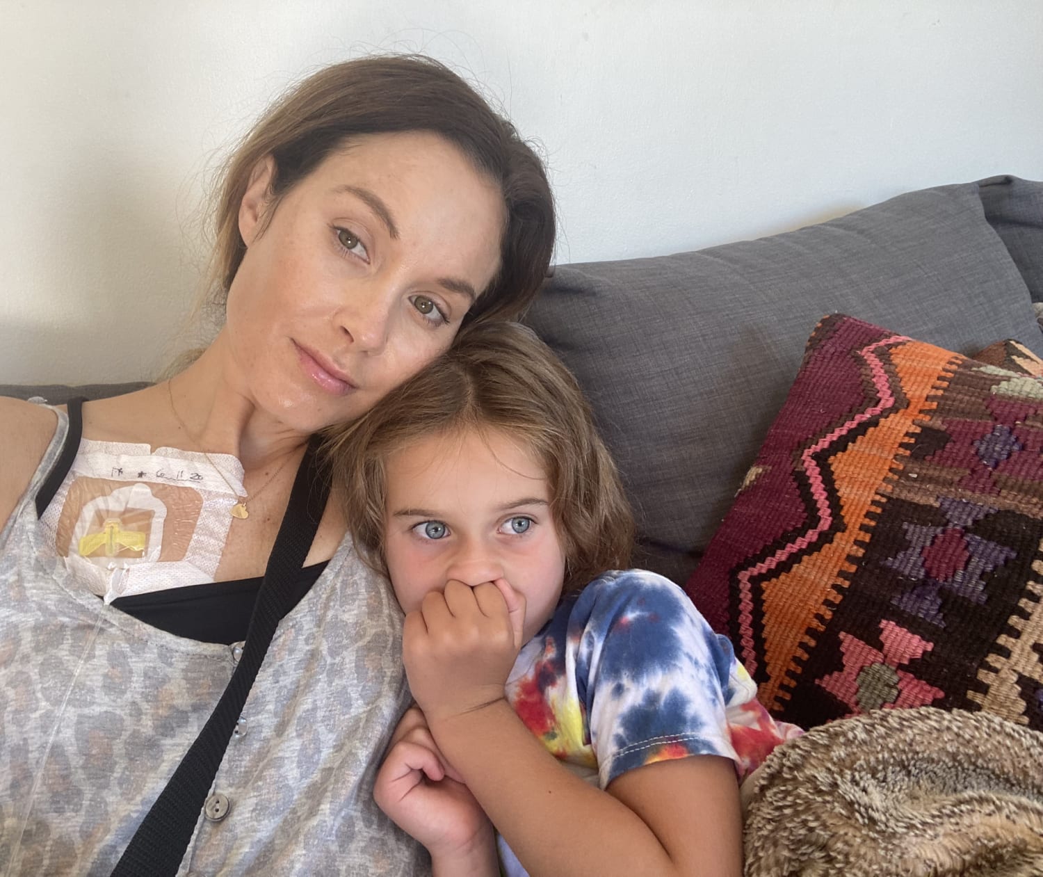 Mom Diagnosed With Colon Cancer at 34 Recalls Early Symptoms Doctors Dismissed as a Parasite
