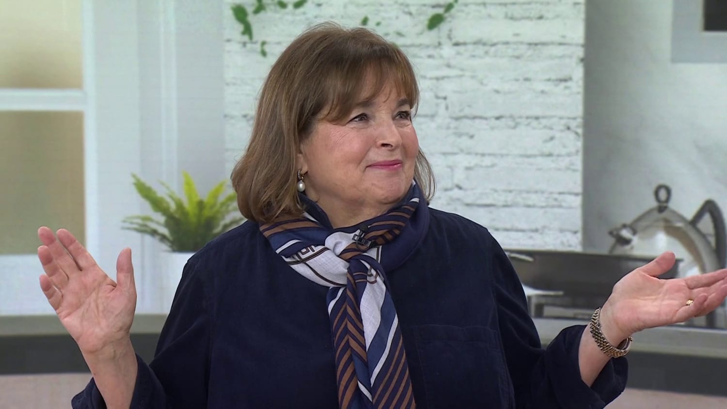 Ina Garten Shares the 1 Mistake Dinner Party Hosts Make That Sets the Wrong Tone