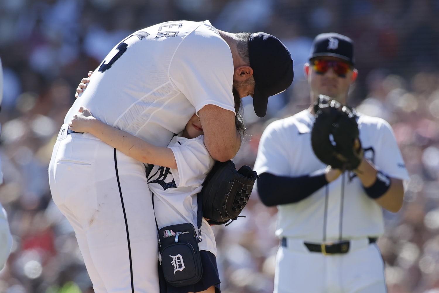 Justin Verlander Shares What He Told His Daughter During Their Emotional Hug on the Field of His Last MLB Game