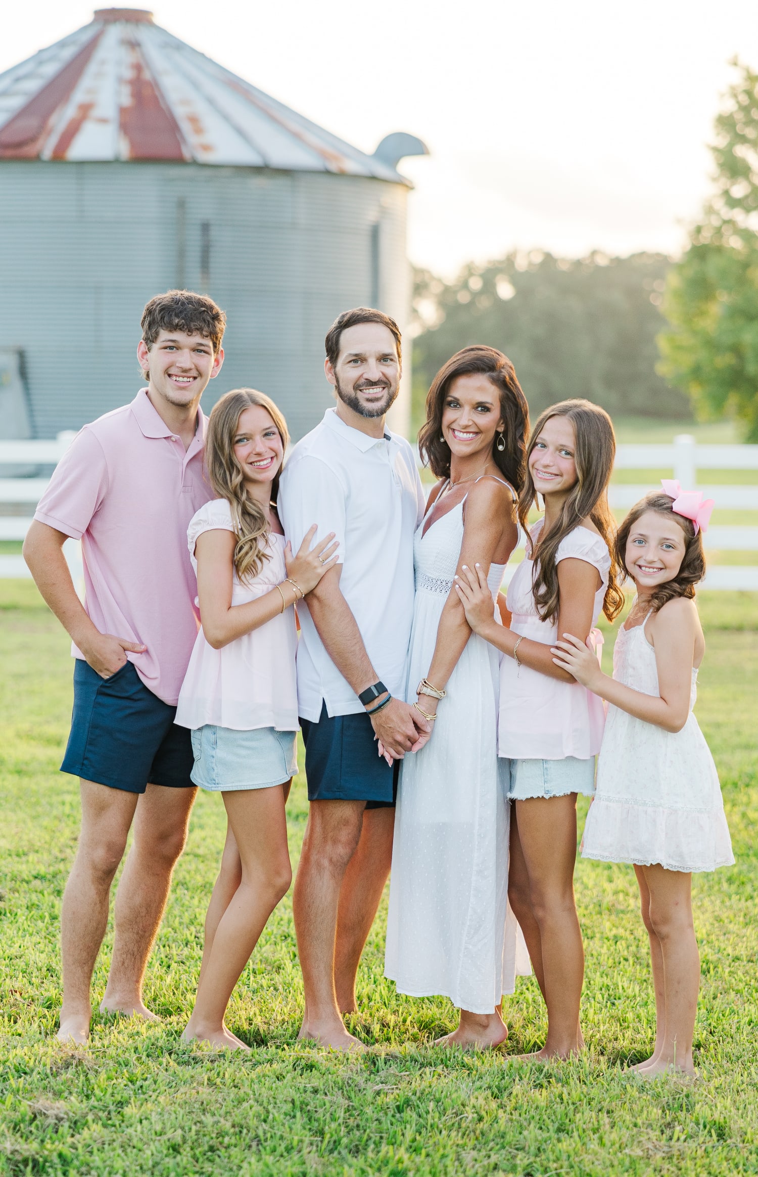 The No. 1 Thing Photographers Wish Families Would Stop Wearing for Photos