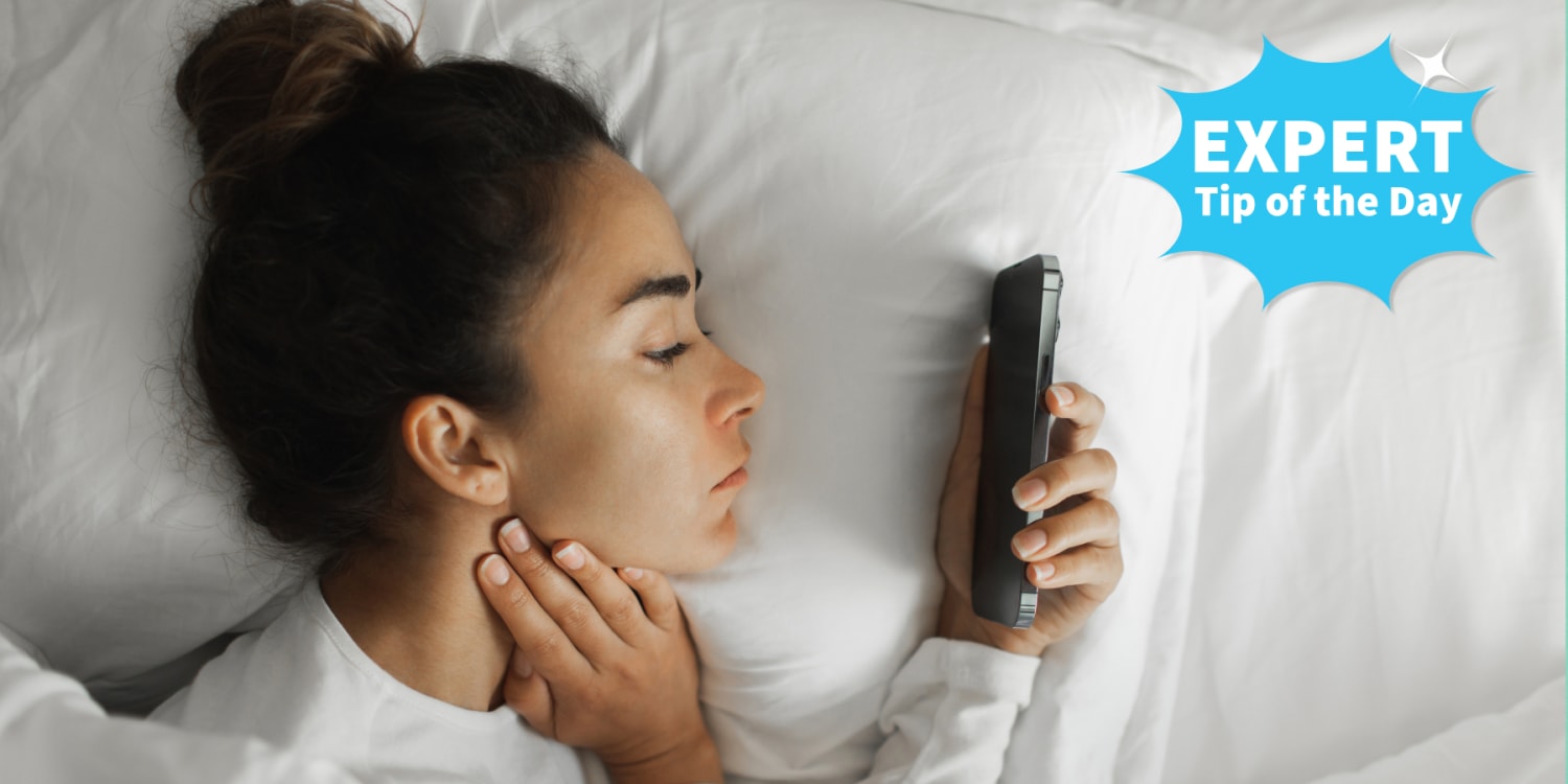 This Is the First Thing You Should Do If You Want to Use Your Phone Less, Therapist Says