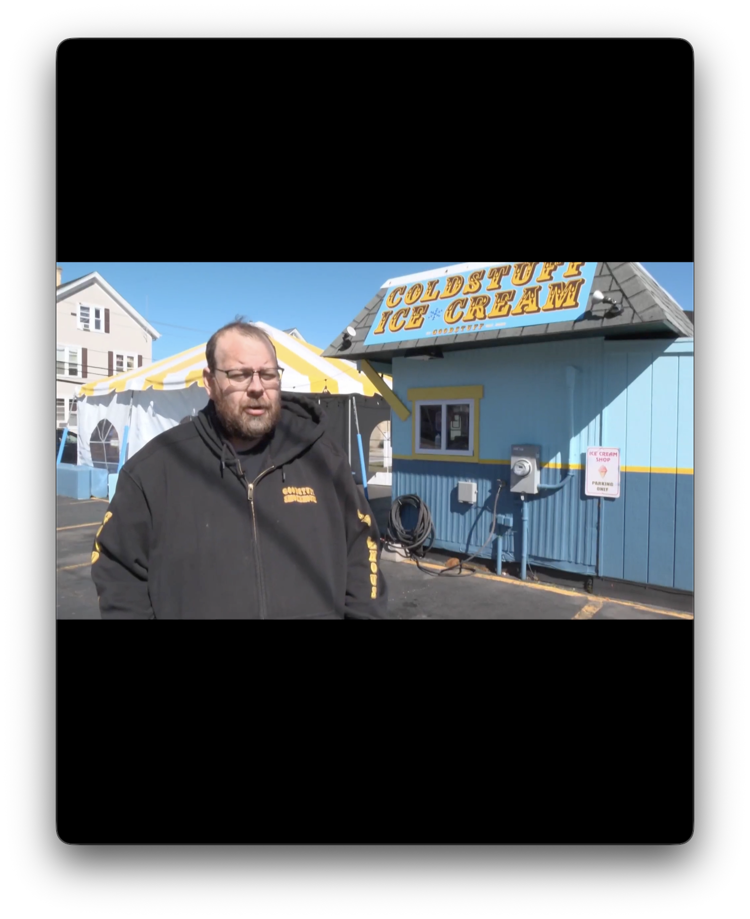After a Customer Yelled at His Teen Employees, Ice Cream Shop Owner Posts Viral Defense of Them
