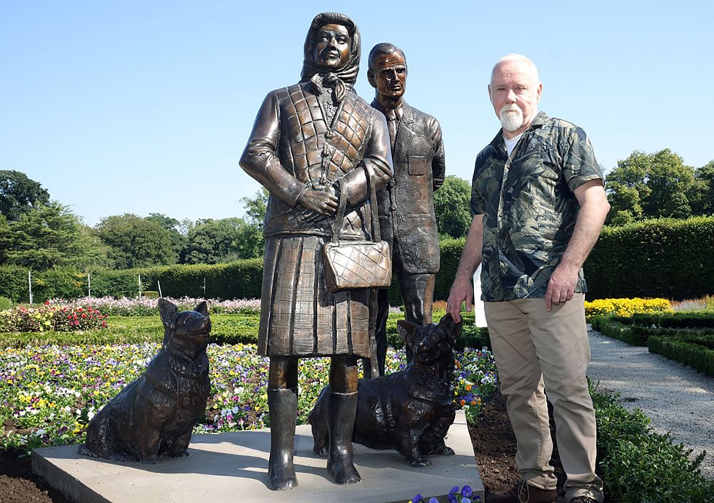 New Queen Elizabeth II statue mocked for looking like Mrs