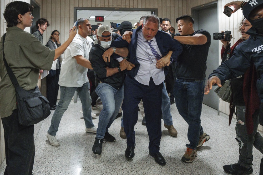 US Congressional Candidate Brad Lander Detained by IDF During West Bank Olive Harvest