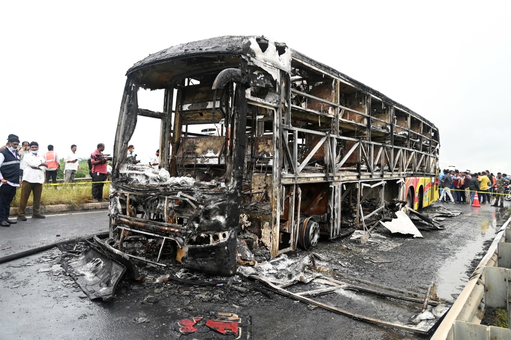 Bus fire k!lls at least 25 people in India (Video)
